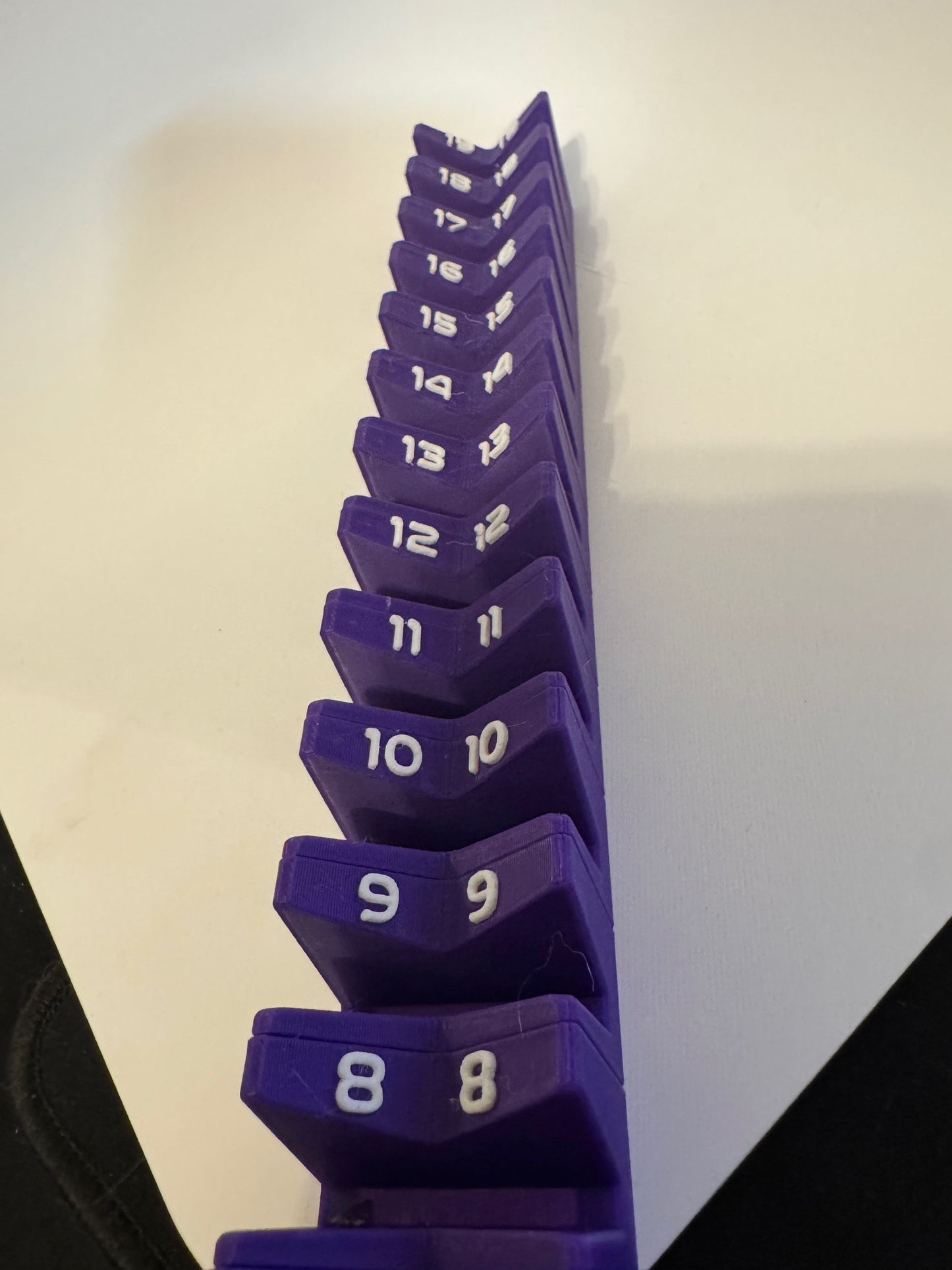 V-Style Moduler Wrench Organizers with Integrated Magents
