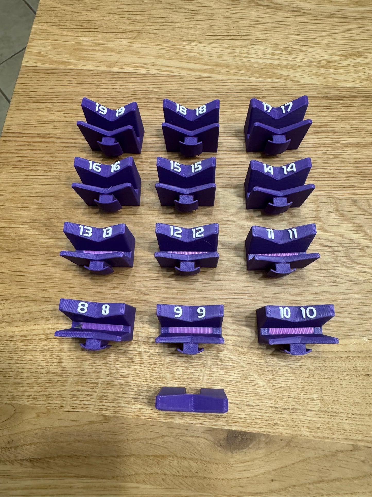 V-Style Moduler Wrench Organizers with Integrated Magents